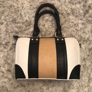 Charming Charlie Bubble purse